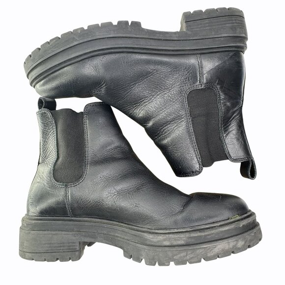 Steve Madden Black Leather Chelsea-Style LOLLA Ankle Boots‎ Size 10M Rubber Sole - Picture 1 of 9